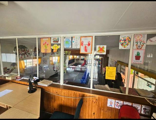 BUSINESS FOR SALE IN KEMPTON PARK EXT 02